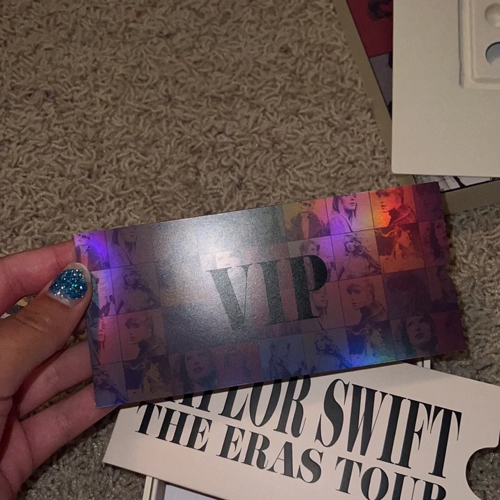 Taylor Swift VIP box - Picture 13 of 16